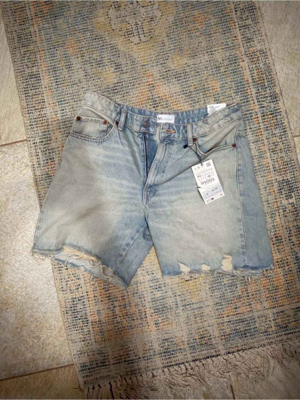 Zara NWT Light Wash Distressed Denim Cutoff Shorts